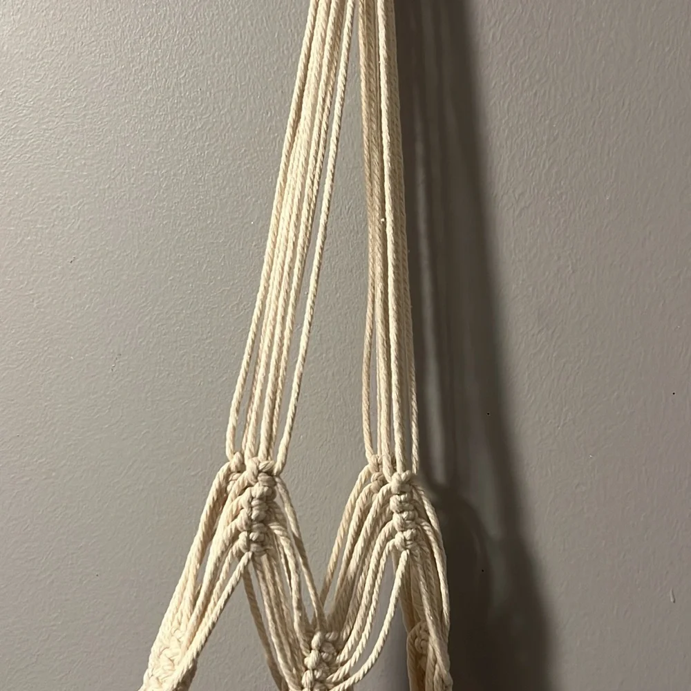Cream Macramé plant holder